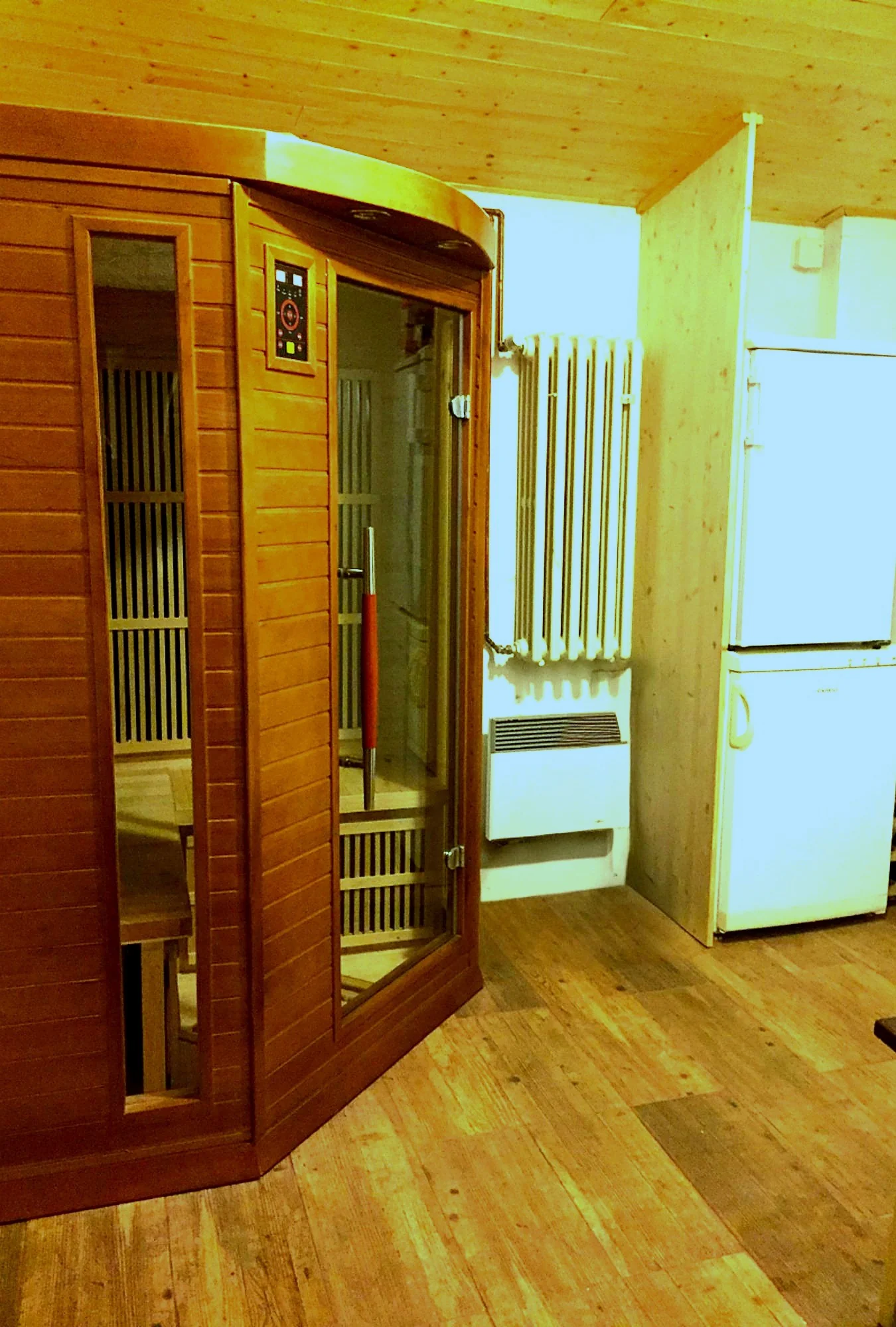 Infrared sauna